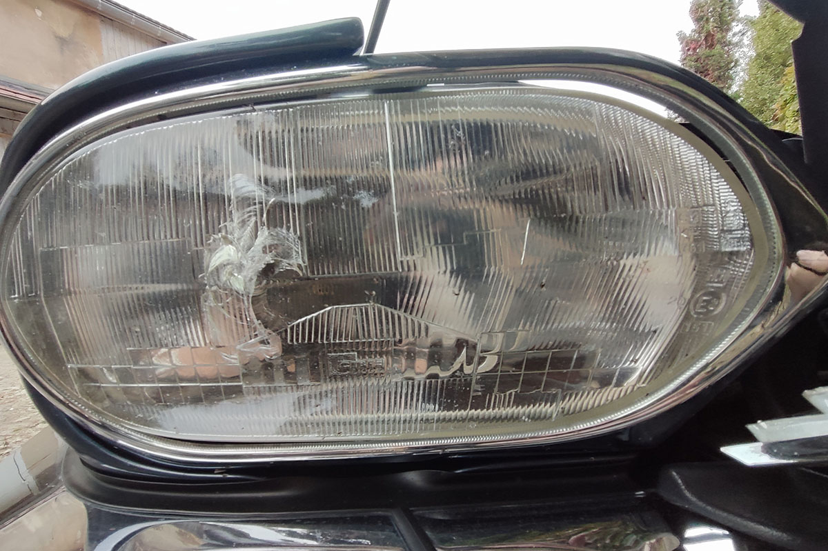 Recherche phare droit XJS